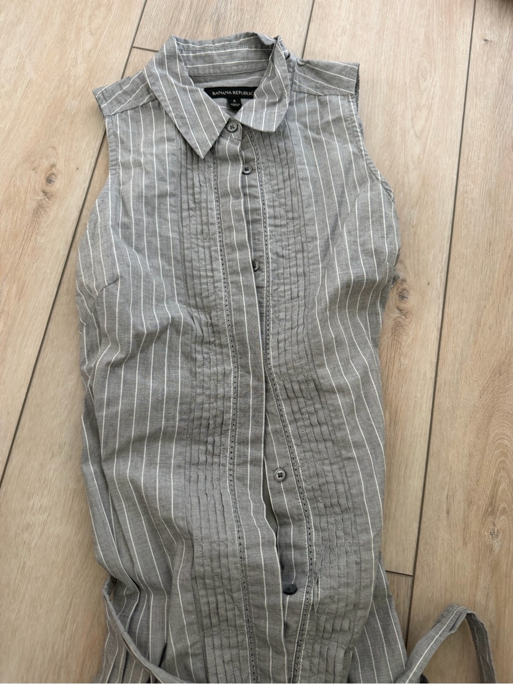 Banana Republic Gray and White Pinstripe Sleeveless Maxi Shirt Dress. New - Picture 3 of 3